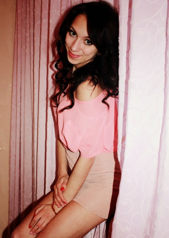 Лариса, 22